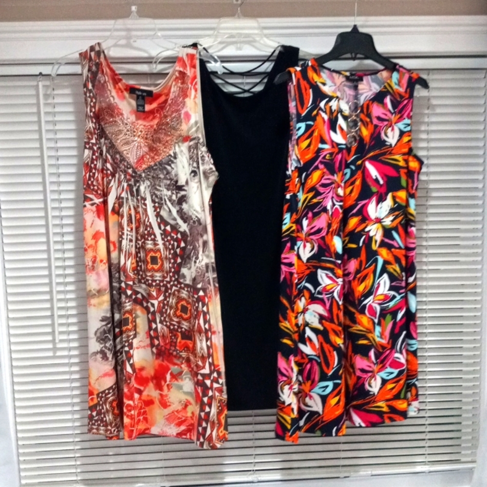 3 stunning dresses sz LG XLG selling as bundle